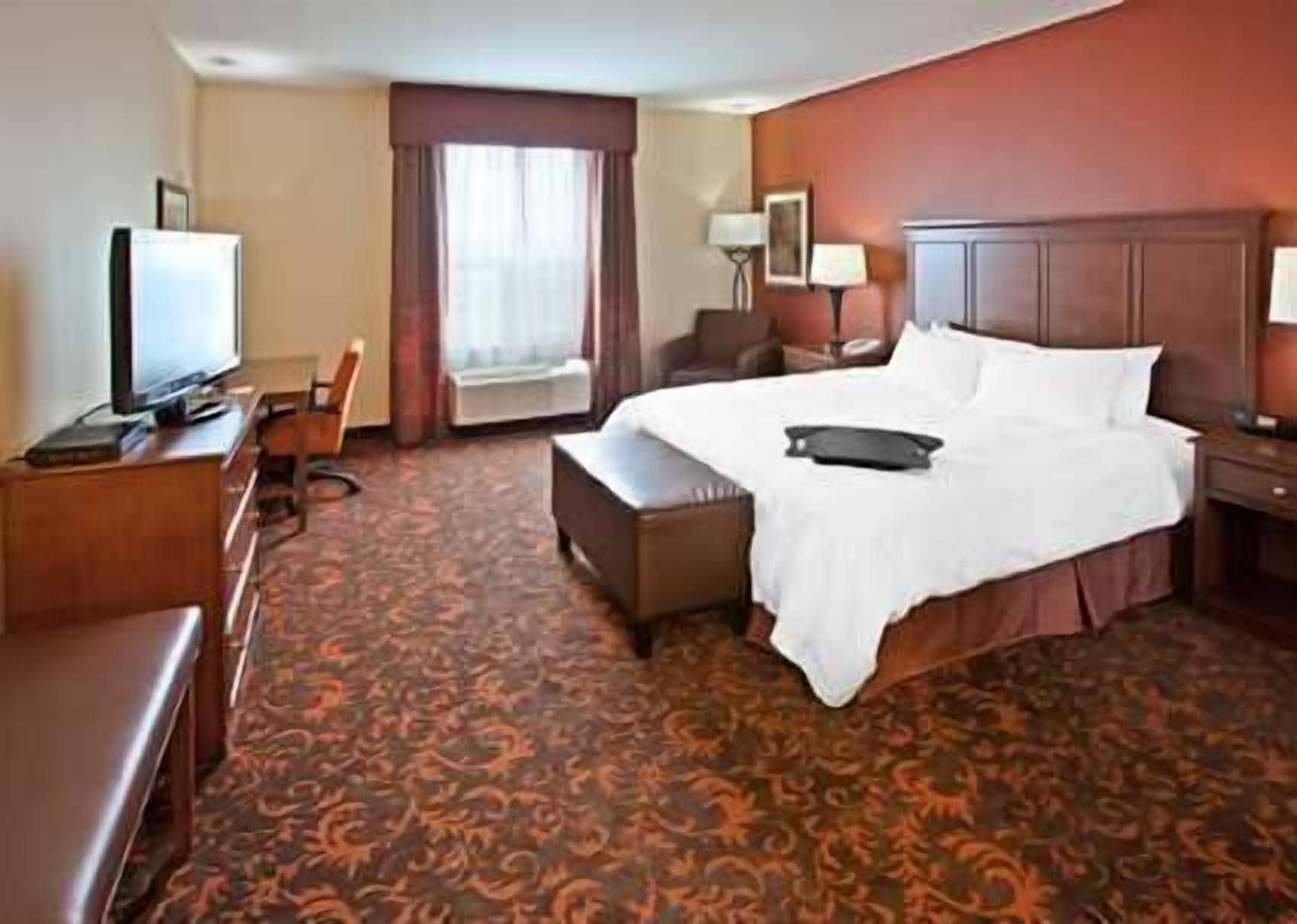 Hampton Inn By Hilton Edmonton South Екстериор снимка