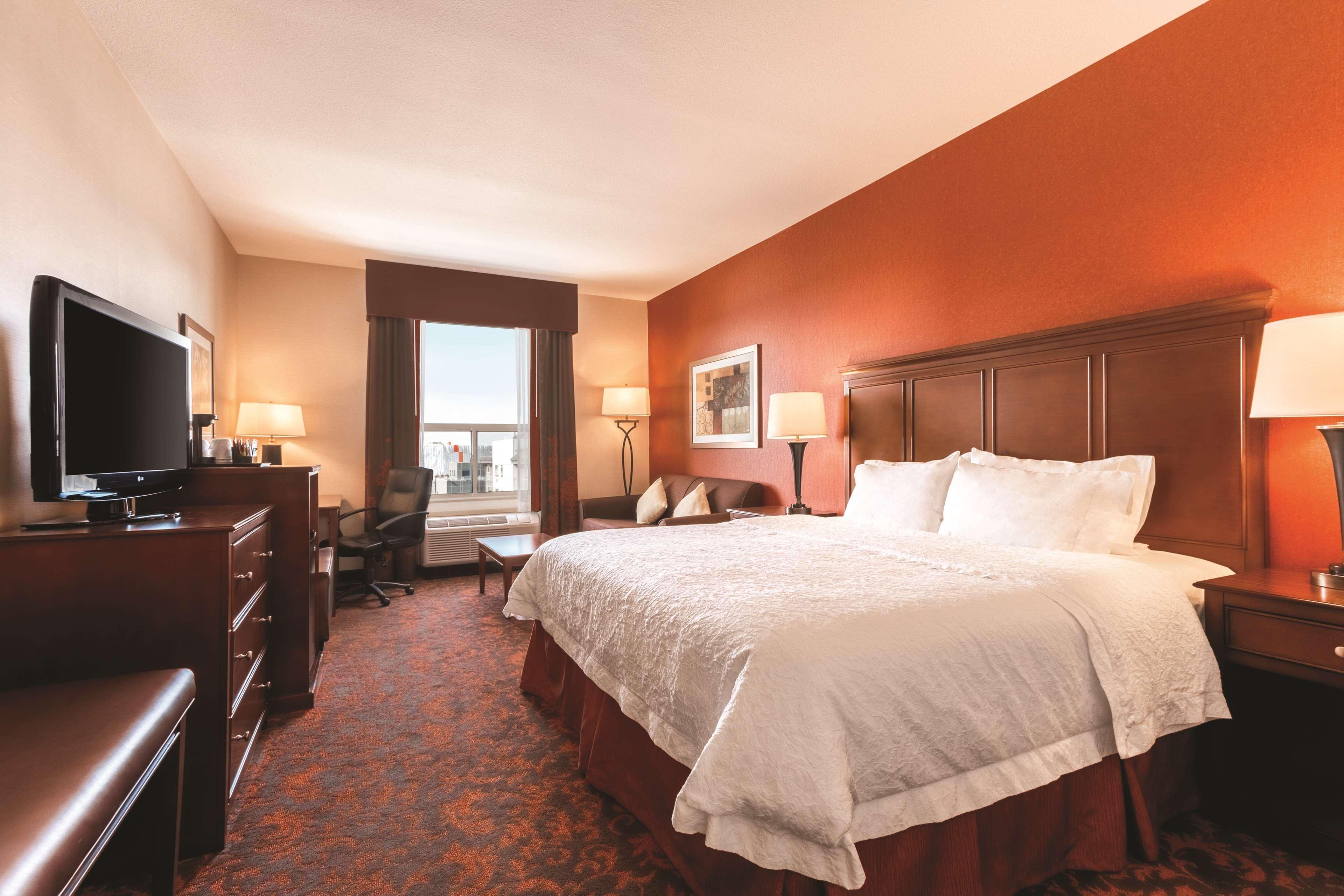 Hampton Inn By Hilton Edmonton South Екстериор снимка