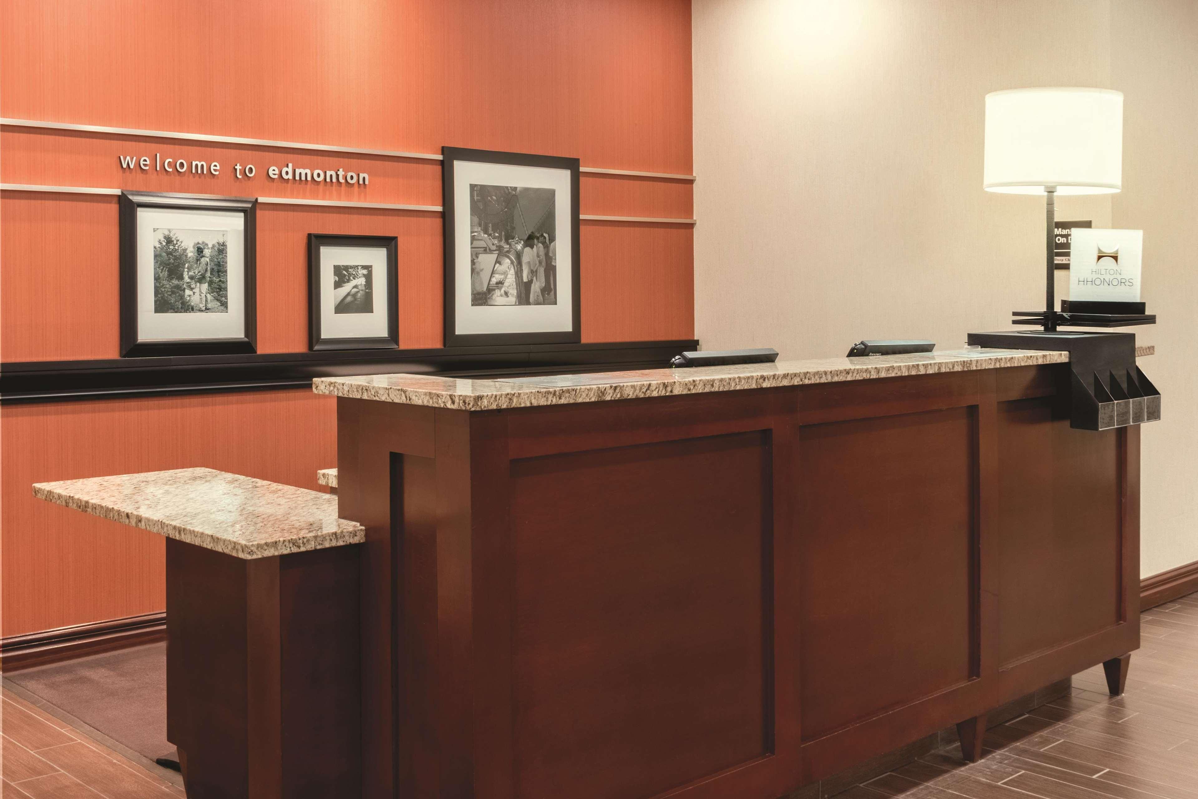 Hampton Inn By Hilton Edmonton South Екстериор снимка