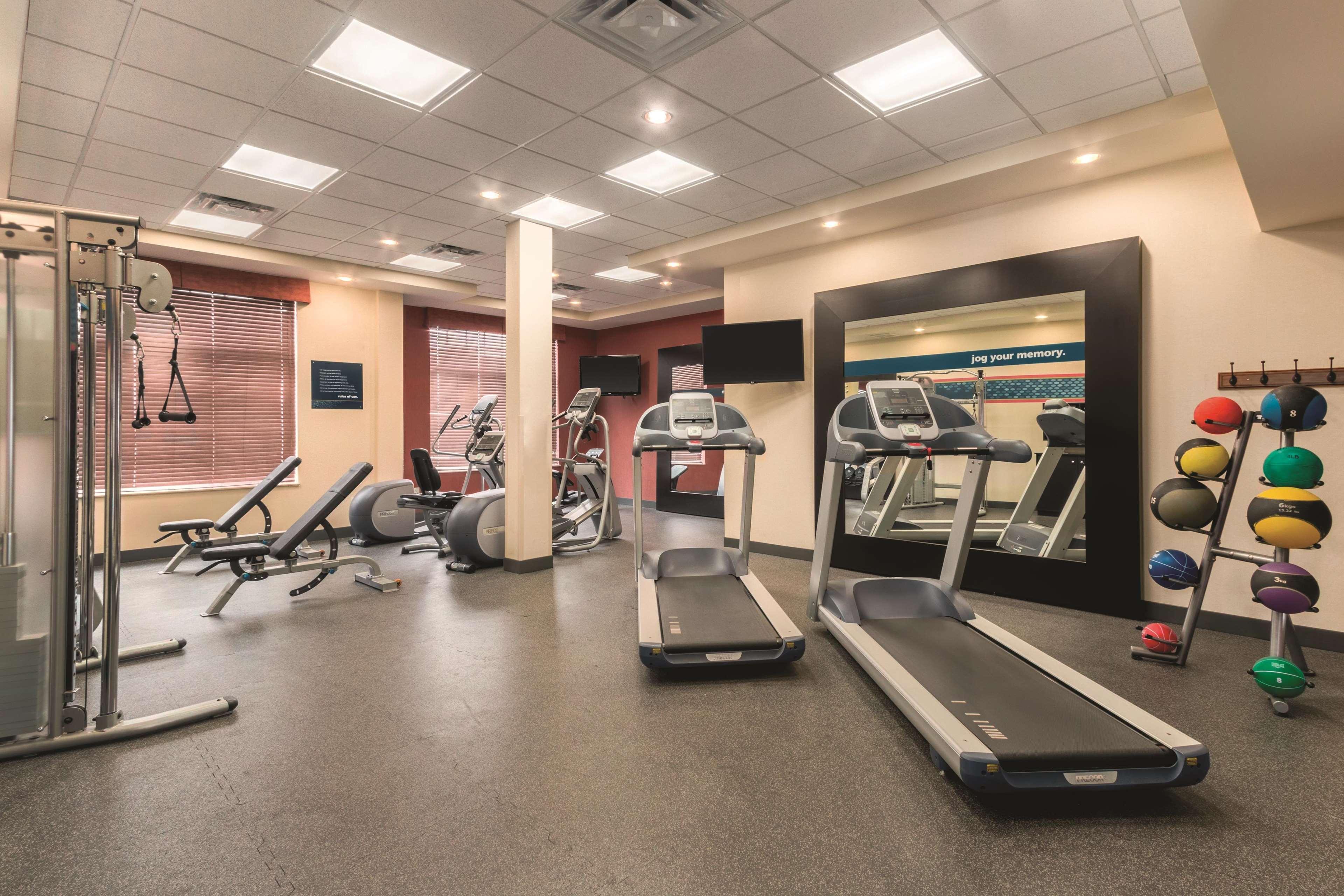 Hampton Inn By Hilton Edmonton South Екстериор снимка
