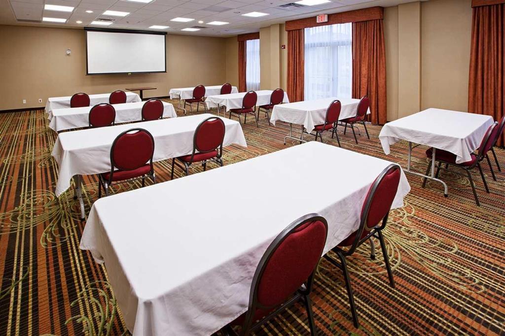 Hampton Inn By Hilton Edmonton South Съоръжения снимка